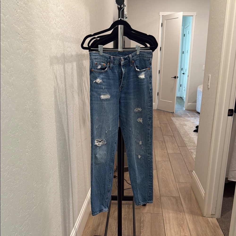 Levi’s wedgie fit jeans
